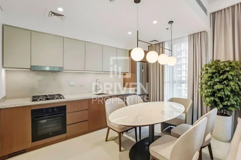 Appartement à EMAAR Beachfront, Dubai Harbour, Dubai, 1 chambre, 79.9 m², № 126140 - photo 8