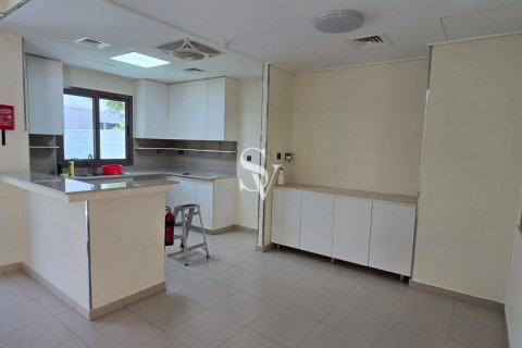 Townhouse in Town Square, Dubai 3 bedrooms, 191 sq.m. № 109019 - photo 2