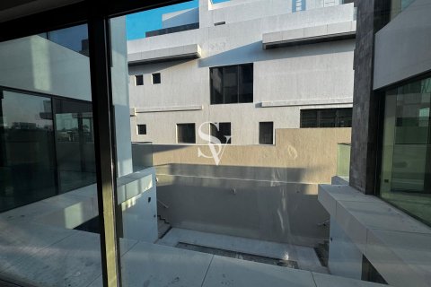 Купить виллу в DAMAC Hills (Akoya by DAMAC), Дубай: 6 спален, 961м², № 83287 - фото 21