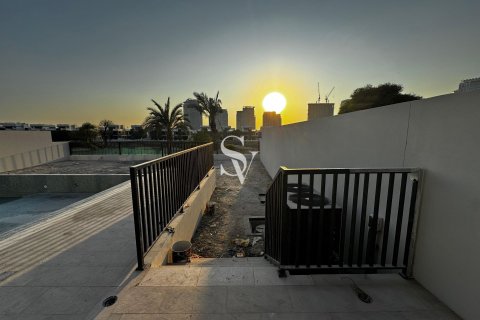 Купить виллу в DAMAC Hills (Akoya by DAMAC), Дубай: 6 спален, 961м², № 83287 - фото 25