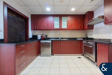 Купить квартиру в Rimal, Джумейра Бич Резиденс, Дубай: 3 спальни, 179м², № 88549 - фото 19