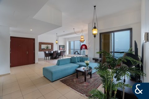 Купить квартиру в Rimal, Джумейра Бич Резиденс, Дубай: 3 спальни, 179м², № 88549 - фото 2