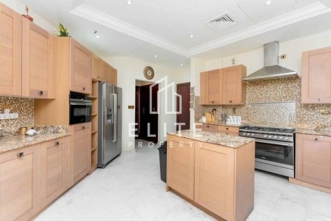 Купить виллу в Пальме Джумейре, Дубай: 6 спален, 650м², № 121488 - фото 8