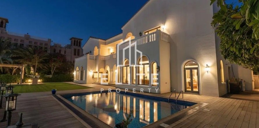 Вилла в Пальме Джумейре, Дубай, 6 спален, 650м², № 121488
