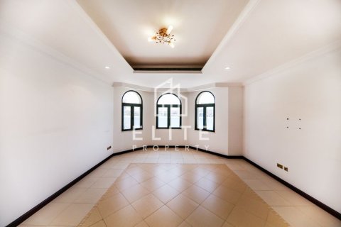 Villa in Palm Jumeirah, Dubai 5 bedrooms, 622 sq.m. № 121489 - photo 10