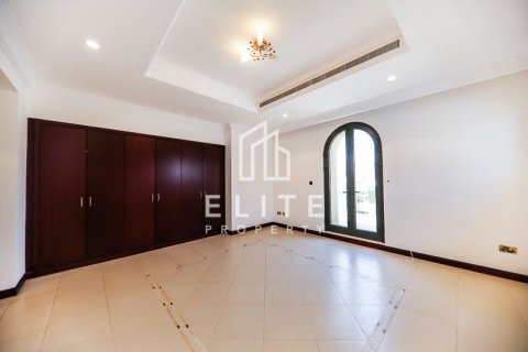 Villa in Palm Jumeirah, Dubai 5 bedrooms, 622 sq.m. № 121489 - photo 11