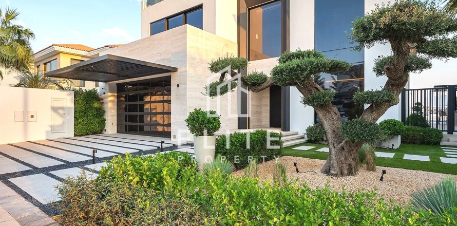 Villa in Palm Jumeirah, Dubai 5 bedrooms, 684 sq.m. № 121492