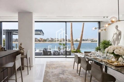 Villa à Palm Jumeirah, Dubai, 6 chambres, 1244 m², № 121493 - photo 3