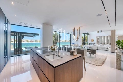 Villa in Palm Jumeirah, Dubai 6 bedrooms, 1364 sq.m. № 121494 - photo 2