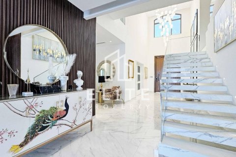 Villa in Palm Jumeirah, Dubai 5 bedrooms, 684 sq.m. № 121491