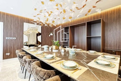 Villa in Palm Jumeirah, Dubai 5 bedrooms, 684 sq.m. № 121491 - photo 9