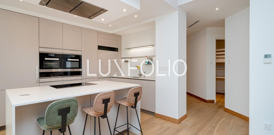 Apartamento en Old Town, Dubai, 3 dormitorios, 200 m², № 45511