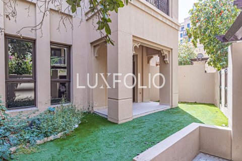 Apartment in Old Town, Dubai 1 bedroom, 82 sq.m. № 45513 - photo 1