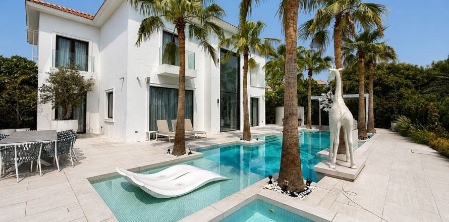 Villa à Jumeirah Islands, Dubai, 7 chambres, 1026 m², № 139500