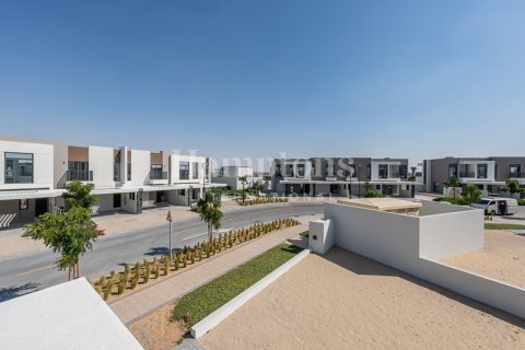 Снять в аренду таунхаус в Dubai South (Dubai World Central), Дубай: 4 спальни, 202.99305500м², № 133114 - фото 8