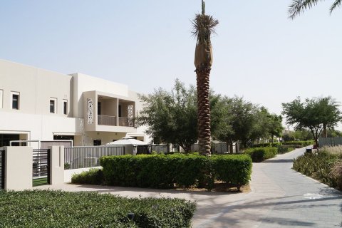 Zahra Townhouses - صورة 9