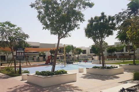 Zahra Townhouses - صورة 8