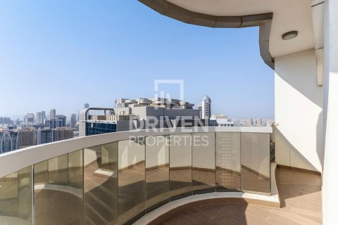 Appartement à Dubai Sports City, Dubai, 2 chambres, 109 m², № 66057 - photo 1
