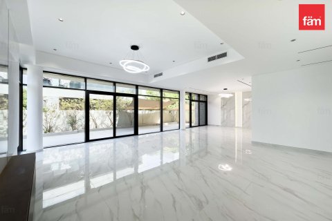 Villa à Dubai, 5 chambres, 479.9 m², № 52306 - photo 6