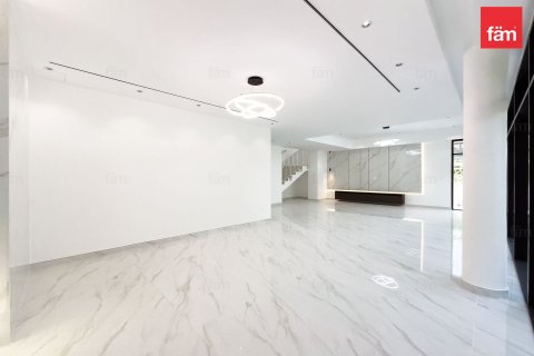 Villa à Dubai, 5 chambres, 479.9 m², № 52306 - photo 3