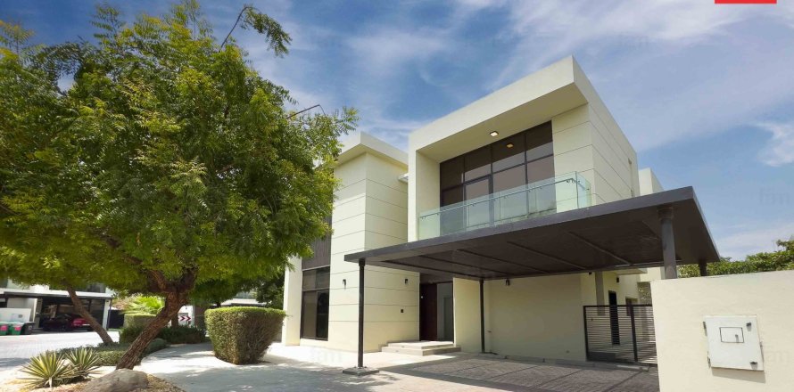 Villa à Dubai, 5 chambres, 479.9 m², № 52306