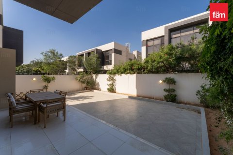 Villa à Dubai, 3 chambres, 324 m², № 84879