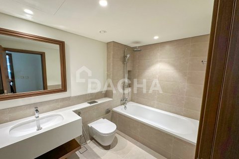 Apartamento en EMAAR Beachfront, Dubai Harbour, Dubai, 1 dormitorio, 68 m², № 105174 - foto 2