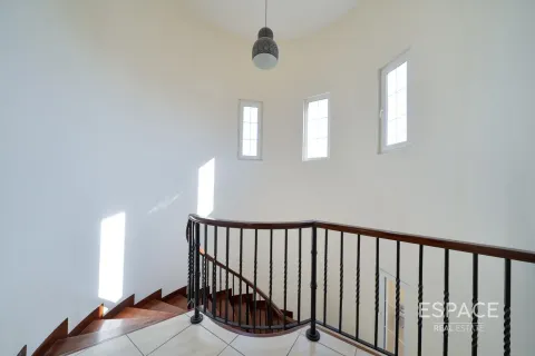 Купить виллу в Арабиан Ранчес, Дубай: 3 спальни, 350м², № 71121 - фото 15