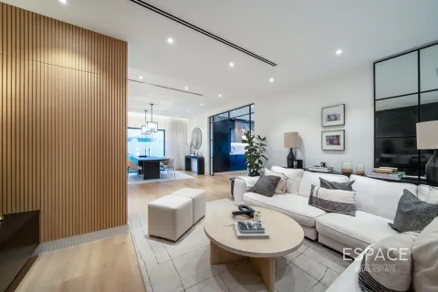 Villa in The Lakes, Dubai 4 bedrooms, 336 sq.m. № 71120 - photo 7