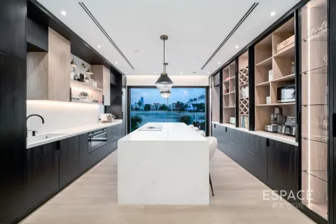 Villa in The Lakes, Dubai 4 bedrooms, 336 sq.m. № 71120 - photo 9