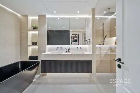 Villa in The Lakes, Dubai 4 bedrooms, 336 sq.m. № 71120 - photo 16