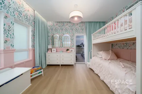 Villa in The Lakes, Dubai 4 bedrooms, 336 sq.m. № 71120 - photo 15