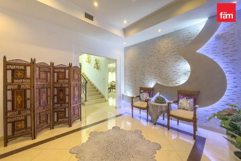Villa in Dubai 5 bedrooms, 978.3 sq.m. № 50038 - photo 6