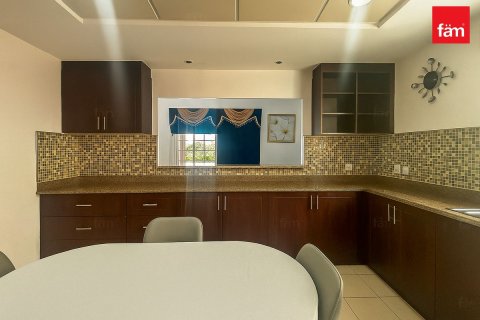 Villa in Dubai 5 bedrooms, 978.3 sq.m. № 50038 - photo 10