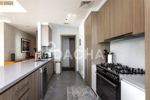 Apartment in Dubai Marina, Dubai 3 bedrooms, 216 sq.m. № 104726 - photo 12