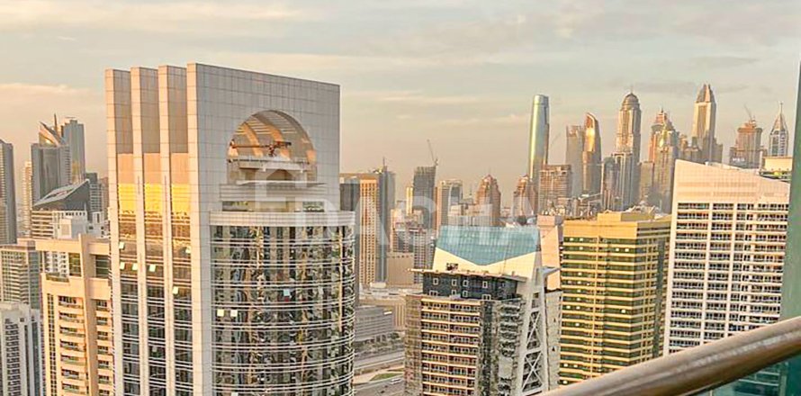 Квартира в Джумейра Лейк Тауэрс, Дубай, 1 спальня, 70м², № 104739