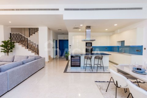 Villa en Palma Residences, Palm Jumeirah, Dubai, 5 dormitorios, 302 m², № 104733 - foto 10