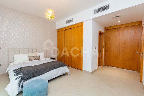 Villa en Palma Residences, Palm Jumeirah, Dubai, 5 dormitorios, 302 m², № 104733 - foto 27