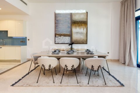 Villa en Palma Residences, Palm Jumeirah, Dubai, 5 dormitorios, 302 m², № 104733 - foto 6