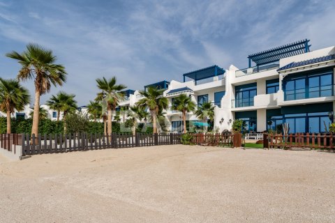 Villa en Palma Residences, Palm Jumeirah, Dubai, 5 dormitorios, 302 m², № 104733