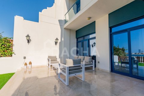 Villa en Palma Residences, Palm Jumeirah, Dubai, 5 dormitorios, 302 m², № 104733 - foto 18