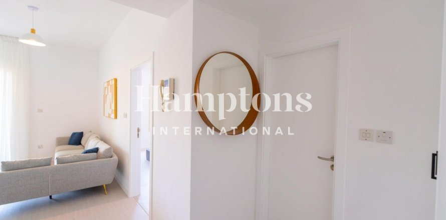 Apartamento en Greens, Dubai, 1 dormitorio, 71.2566 m², № 83836