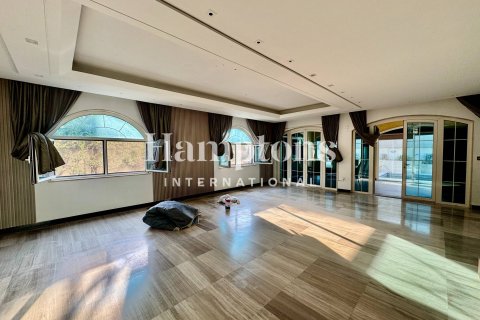 Снять в аренду виллу в Jumeirah Park Homes, Jumeirah Park, Дубай: 5 спален, 527.68904000м², № 63456 - фото 6