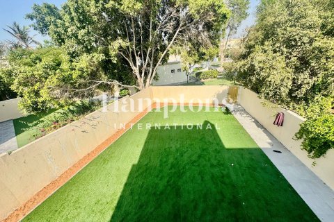 Townhouse in Springs 2, The Springs, Dubai 3 bedrooms, 314.84826700 sq.m. № 63455 - photo 12