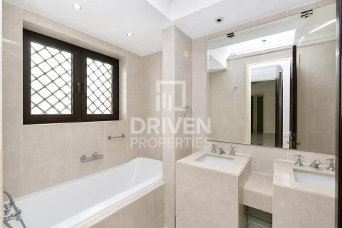 Apartment in Downtown Dubai (Downtown Burj Dubai), Dubai 2 bedrooms, 132.02 sq.m. № 135455 - photo 8