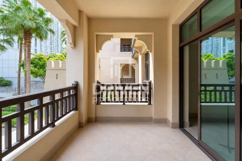 Apartment in Downtown Dubai (Downtown Burj Dubai), Dubai 2 bedrooms, 132.02 sq.m. № 135455 - photo 3
