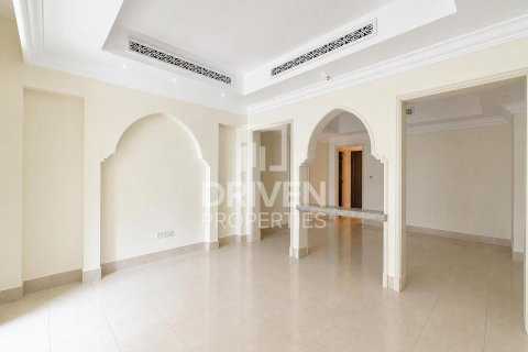 Apartment in Downtown Dubai (Downtown Burj Dubai), Dubai 2 bedrooms, 132.02 sq.m. № 135455 - photo 20
