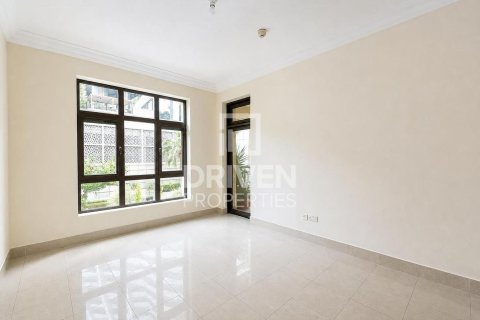 Apartment in Downtown Dubai (Downtown Burj Dubai), Dubai 2 bedrooms, 132.02 sq.m. № 135455 - photo 14