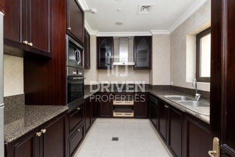 Apartment in Downtown Dubai (Downtown Burj Dubai), Dubai 2 bedrooms, 132.02 sq.m. № 135455 - photo 6