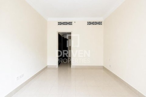 Apartment in Downtown Dubai (Downtown Burj Dubai), Dubai 2 bedrooms, 132.02 sq.m. № 135455 - photo 15